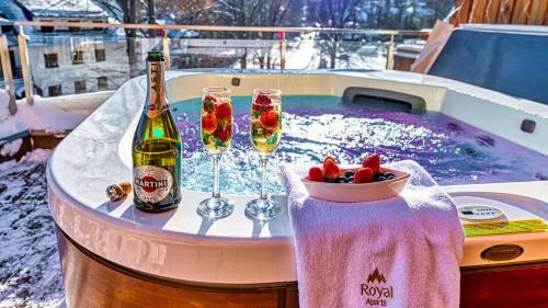 Szklarska Poreba Apartamento | Royal Prestige Collection z prywatnym jacuzzi - STONE HILL RESORT z basenem i saunami