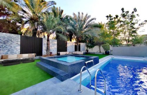 Jumeirah Park Villa | Royal private pool, Lux 7-bedroom villa on Marina