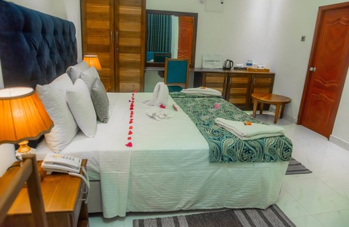 Embilipitiya Hotel | Royal Reach Udawalawe