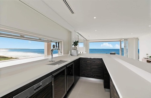 The Entrance North Casa | Royal Retreat: Luxury Beachfront View