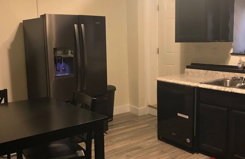 South Charleston Apartamento | Royal Retreat 3 Para Viajes Familiares o Corporativos