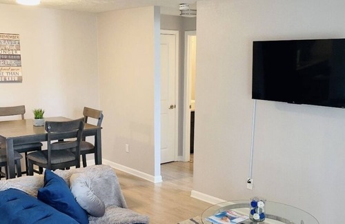 Kettering Apartamento | Royal Retreat walk to the Greene Mall