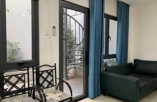 Binh Thanh Cama Y Desayuno | Royal Room with airy & spacious balcony