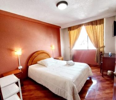 Ibarra Hotel | Royal Ruiz