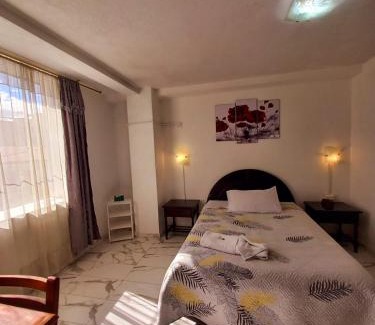 Ibarra Hotel | Royal Ruiz
