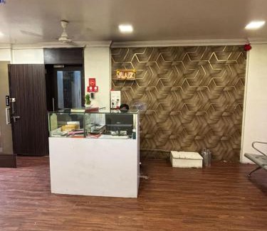 Hadapsar Hotel | royal samrat inn