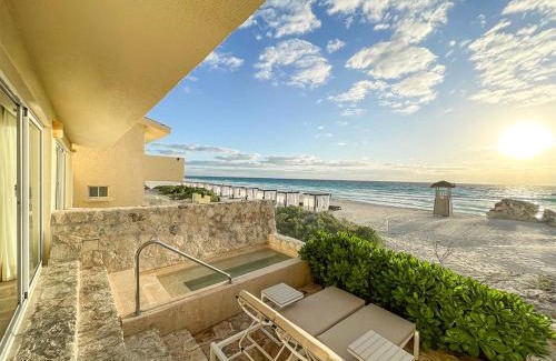 Punta Cancún Hotel | Royal Select at Grand Park Royal Cancún - All Inclusive - Adults Only