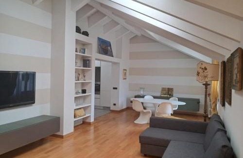 Downtown Apartamento | Royal Suite l'attico nel cuore di Varese