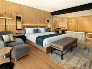 Gunung Geulis Hotel | Royal Tulip Gunung Geulis Resort and Golf