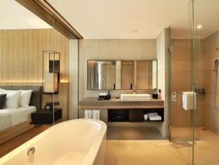 Gunung Geulis Hotel | Royal Tulip Gunung Geulis Resort and Golf