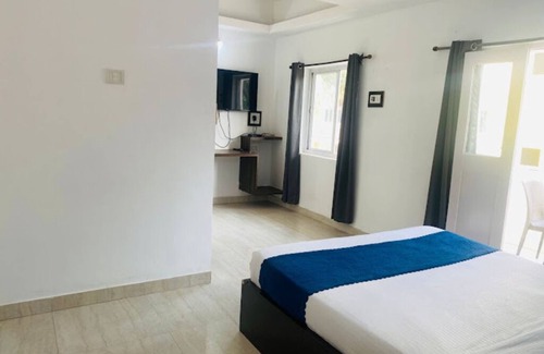 Dongorpur Complejo | Royal Village Resort By Savani Enterpris