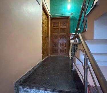 Begusarai Apartamento | ROYALS By TETRI SADAN ALUXE STAY