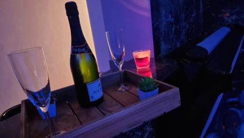 Hautepierre Apartamento | RoyalSpa appartement d'amour avec jacuzzi privatif