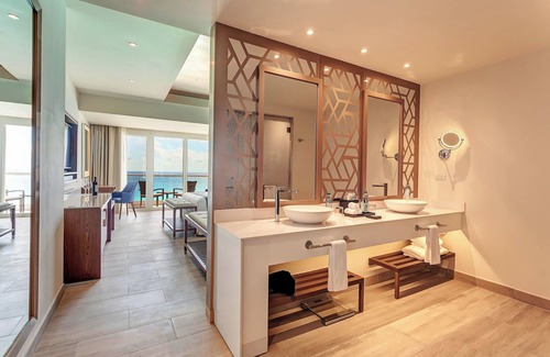 Punta Cancún Complejo | Royalton CHIC Cancun, An Autograph Collection All-Inclusive Resort - Adults Only