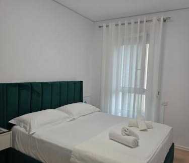 Ishem Apartamento | "Rozana Seaside Luxury" San Pietro, Gjiri i Lalzit