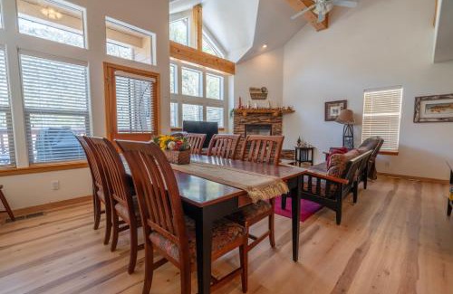 June Lake Casa | RR-Hideaway Down Cyn 104