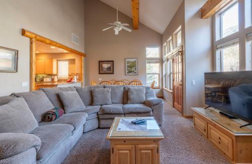 June Lake Casa | RR-Hideaway Down Cyn 105