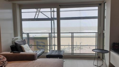 Knokke Apartamento | Rubensplein 7p, 4 adults & 3 kids - free parking