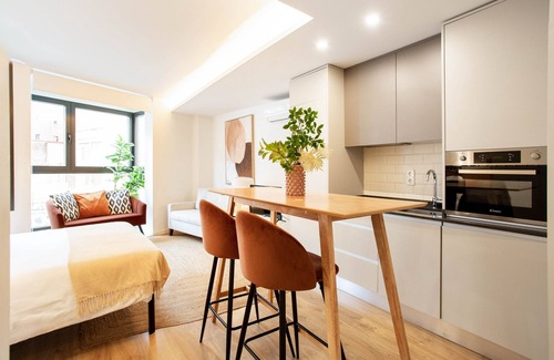 Ciudad Lineal Apartamento | Apartamento Rubik XI en Madrid