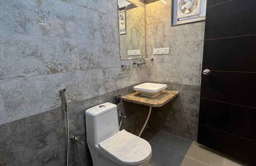 Mahmoorganj Hotel | Ruby Home stay