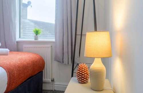 Huddersfield Casa | Ruby House - 2 Bed in Huddersfield Yorkshire