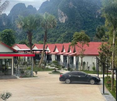 Vang Vieng Hotel | Ruby Mountain View Resort Vang-vieng