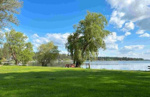 Medical Lake Apartamento | Ruby's Lakefront Lower Penthouse
