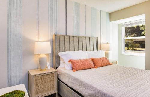 North Northwest Pensacola Casa | Ruby's Retreat