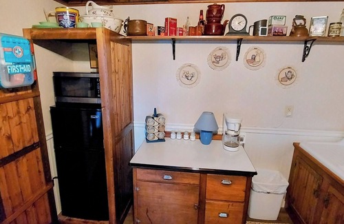 Sheridan Otro | Ruby Valley Historic Farmhouse on Mill Creek
