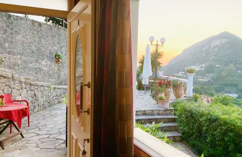 Parelia Villa | Ruby Villa: destino de vacaciones para todos los que buscan la belleza de la naturaleza.