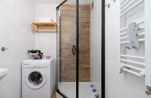 Lagiewniki Apartamento | Ruczaj Apartment Cracow Dębniki by Noclegi Renters