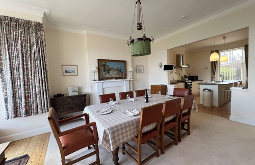 Earlsferry Cabaña | Ruddon Grange, Elie - a house that sleeps 8 guests in 4 bedrooms