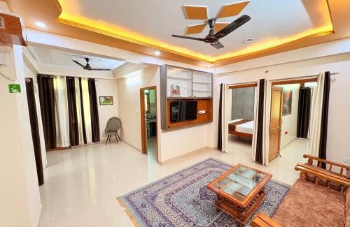 Mahmoorganj Apartamento | Rudra Stays
