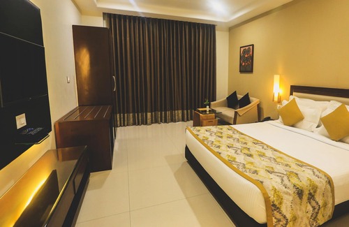 Ujjain Hotel | Rudraksh Club & Resort