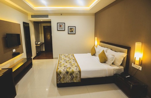 Ujjain Hotel | Rudraksh Club & Resort