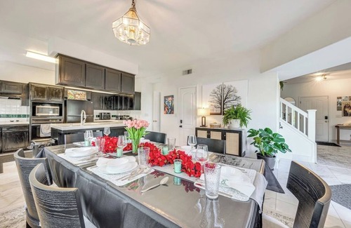 Raisin Casa | Rudraksha:5BRLuxury:Shopping,Dining,Tourist Attractions