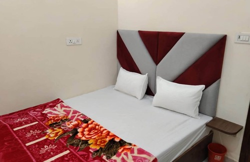 Varanasi Casa | RUDRAKSHA PAYING GUEST HOUSE