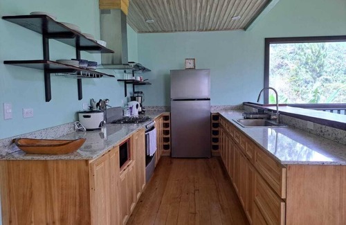 Rivas Cabina | Rudy's Lodge: Discover the Ultimate Retreat, Relax, Recharge and Reconnect.