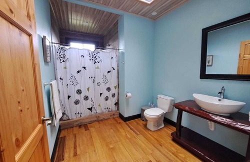 Rivas Cabina | Rudy's Lodge: Discover the Ultimate Retreat, Relax, Recharge and Reconnect.