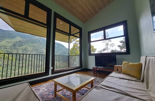 Rivas Cabina | Rudy's Lodge: Discover the Ultimate Retreat, Relax, Recharge and Reconnect.