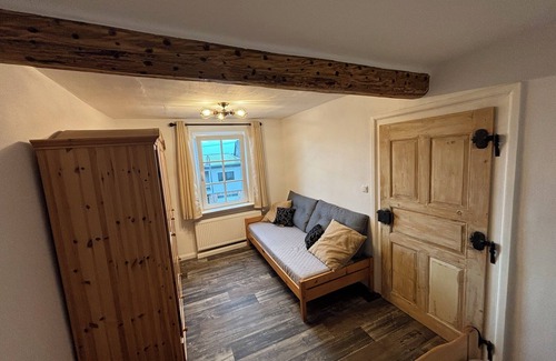 Fronhofen Apartamento | Ruhe und Erholung pur in historischem Fachwerkhof Ferienwohnung "Streamatze"