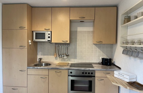 Bergisch Gladbach Casa | Ruhig und Idyllisch: Kleines Ferienhaus am Waldrand - S-bahn-nähe - Zentrumsnah