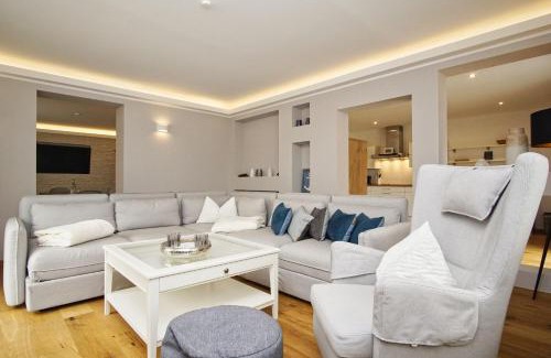 Bergen auf Ruegen Apartamento | Ruhig und idyllische Lage, strandnah, gratis Nutzung vom AHOI Erlebnisbad und Sauna in Sellin - Gutshaus Silvitz FeWo 01