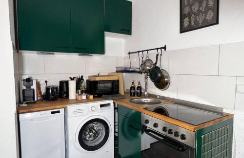 Suedviertel Apartamento | Ruhig & Zentral - 2 Kingsize Betten - Wi-Fi