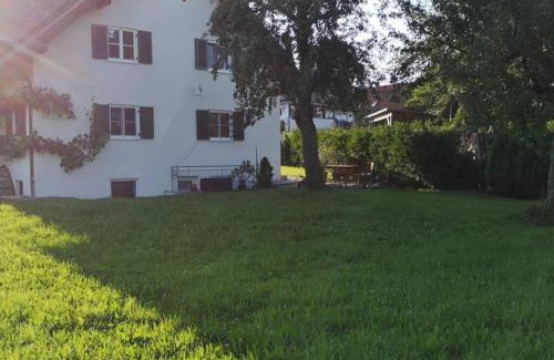 Unterallgau Apartamento | Ruhige Ferienwohnung inklusive Garten Souterrain - neu renoviert
