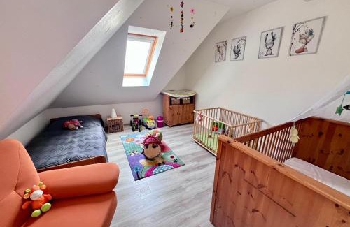 Garz/Rugen Apartamento | Ruhige FeWo mit eingezäunten Garten - familienfreundlich