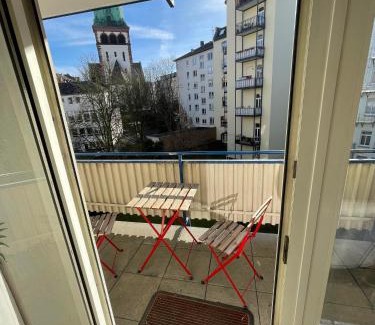 Vorderer Westen Apartamento | Ruhige Wohnung mit Parkplatz, charmantes Viertel