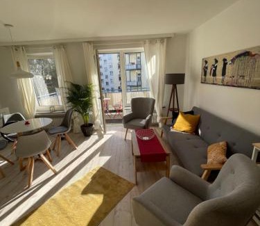 Vorderer Westen Apartamento | Ruhige Wohnung mit Parkplatz, charmantes Viertel
