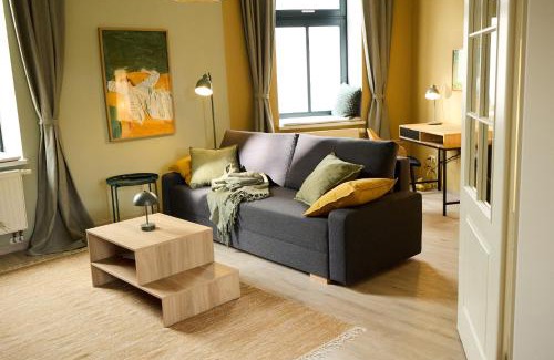 Schwerin Apartamento | Ruhige zentrale 2 Zimmer Wohnung mit Balkon in Schwerin