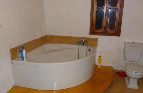 Amaniou Apartamento | Ruhiges Gästezimmer mit grossem Bad in Amaniou